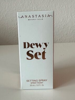 Anastasia Beverly Hills Dewy Set Hydrating Setting Spray (NEW)